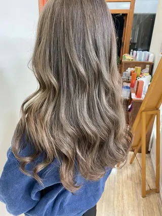カラー SALOWIN栄 高須大貴のヘアスタイル