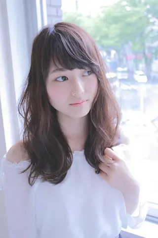 セミロング カラー パーマ 伊藤 功士のヘアスタイル