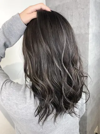 セミロング カラー _WHITE 高槻のヘアスタイル
