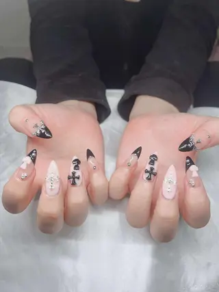 ネイル Lee Nailsのネイルデザイン