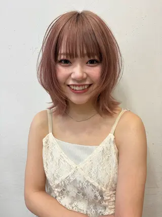 ミディアム カラー ハイトーンカラー シールエクステのヘアスタイル