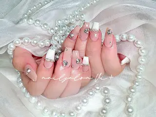 ネイル ✨Nailsalon Vi+✨のネイルデザイン