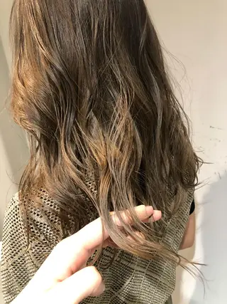 セミロング 縮毛矯正セミナー講師 ヨコモリユウキのヘアスタイル