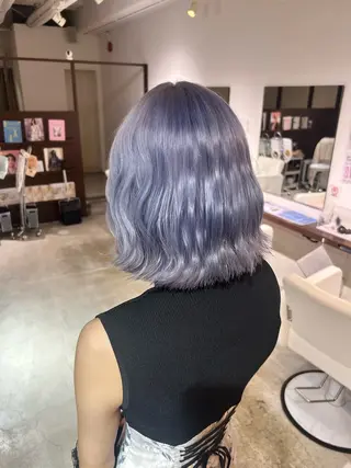 ショート うる艶ストレート/ ハイトーン/リンカのヘアスタイル