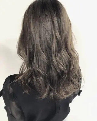 ミディアム reverie【レヴリー】所属・夜23時まで予約🉑 reverieあきらのヘアスタイル