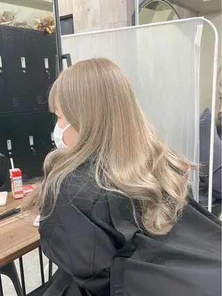 ミディアム カラー パーマ ヘアアレンジ メンズ キッズ ネイル マツエク・マツパ アイブロウ 切りっぱなしヘアボブ ミディアムヘアRYOのヘアスタイル