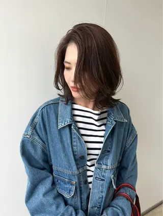 ミディアム 松本 茜のヘアスタイル