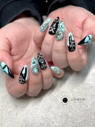 ネイル ネイルルーム チャームのネイルデザイン