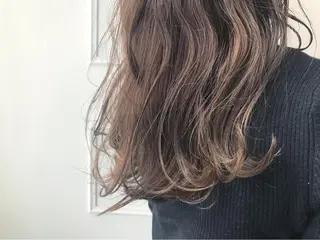 ロング 黒神 浩之のヘアスタイル