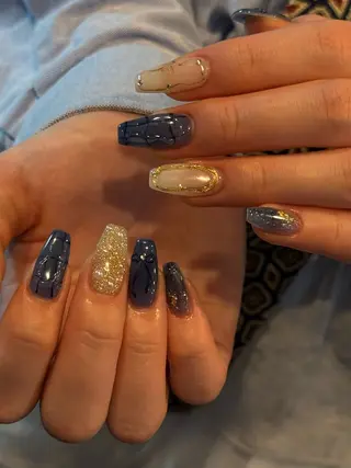 ネイル Nobody_ Karenのネイルデザイン