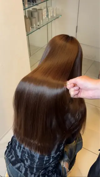 ロング ねね🦖 /ブリーチカラーのヘアスタイル