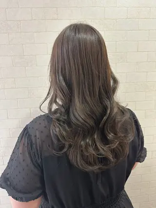 ロング カラー 大人レイヤー& 透明感カラー💄のヘアスタイル