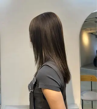 セミロング カラー 竹中 彩音のヘアスタイル