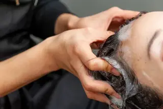 CROWN所属・矢端 しほみのヘアスタイル