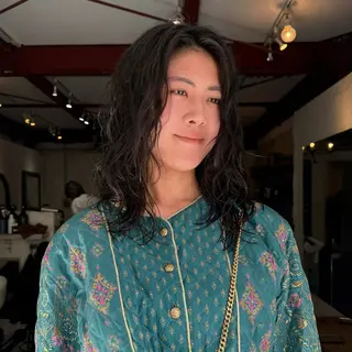 ミディアム パーマ 山本 優志のヘアスタイル
