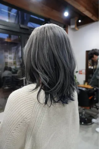 セミロング カラー ハイトーン特化⭐️ 飯田大樹のヘアスタイル