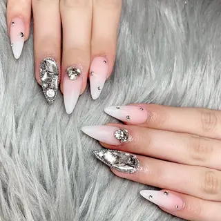ネイル Feel ‪‪☺︎‬Yuriaのネイルデザイン