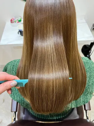 ロング 【髪質改善 艶髪】 布川 莉穂のヘアスタイル