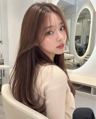 セミロング カラー ヘアアレンジ Ameri/髪質改善 /韓国ヘア🇰🇷のヘアスタイル
