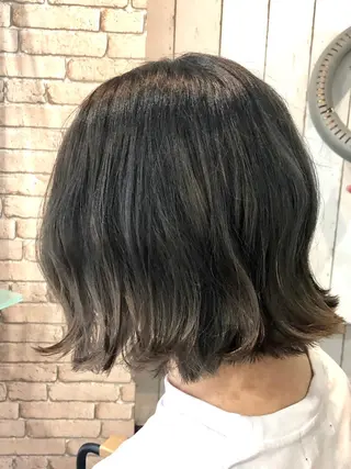 ミディアム カラー ヘアアレンジ miki 🦎のヘアスタイル