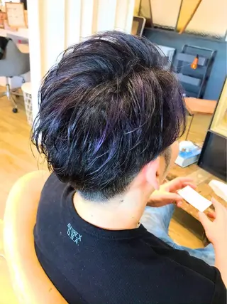 カラー メンズ 小林 亮平のヘアスタイル