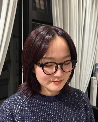カラー SLASHスラッシュ 辻村  彩華のヘアスタイル