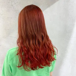 セミロング カラー 及川シゲル 髪質改善講師のヘアスタイル