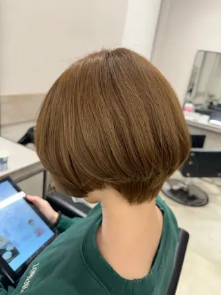ショート カラー 透明感カラー✨艶髪 制作🌱山根あゆみのヘアスタイル