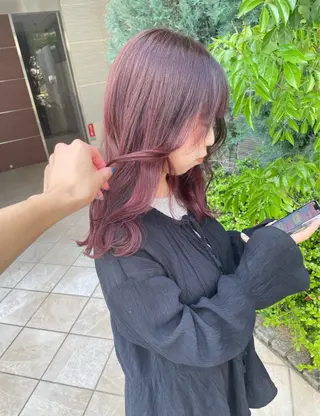 ミディアム カラー 松尾 遥花のヘアスタイル