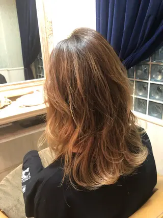 ロング amie by afloatのヘアスタイル