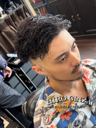 ミディアム パーマ メンズ 猪井 明のヘアスタイル