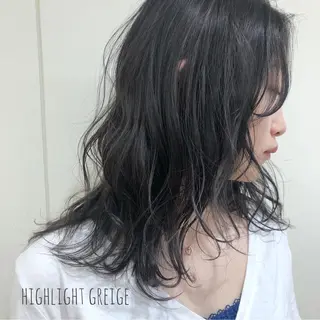 ミディアム カラー ケアブリーチ 坪井佑樹のヘアスタイル