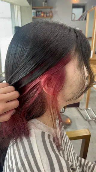 カラー 秋山 美奈のヘアスタイル