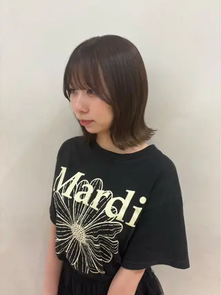 ミディアム カラー 荒川 三希のヘアスタイル