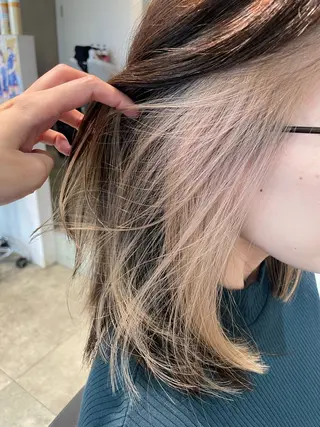 ミディアム カラー インナーカラー 推し ブリーチ  髪質改善のヘアスタイル