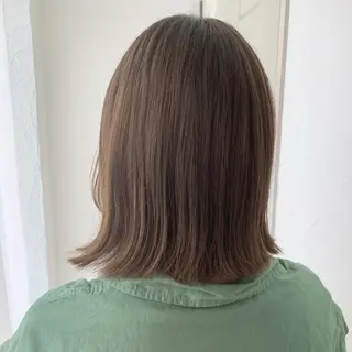 ミディアム カラー fio マナミのヘアスタイル