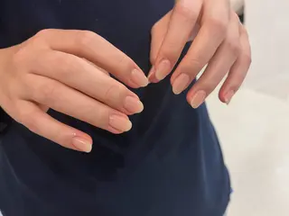 NAO🐰🎀 ちゅるん⌇パラジェルのネイルデザイン