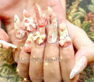 セミロング サロンドラフィーユ LAFEUILLEのネイルデザイン