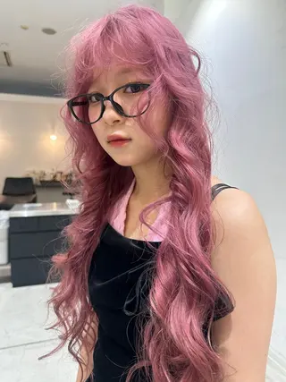 ロング カラー 岩元 愛美のヘアスタイル