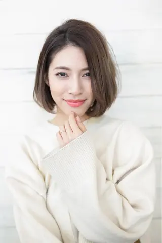 ショート カラー 出村谷 雄太のヘアスタイル