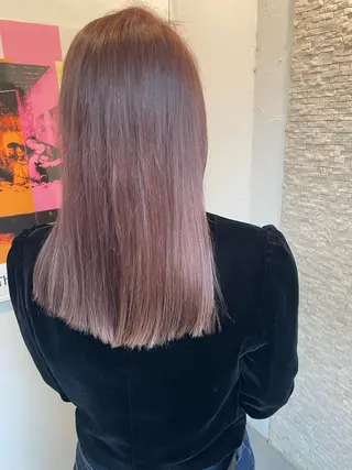 セミロング カラー 平 ちひろのヘアスタイル