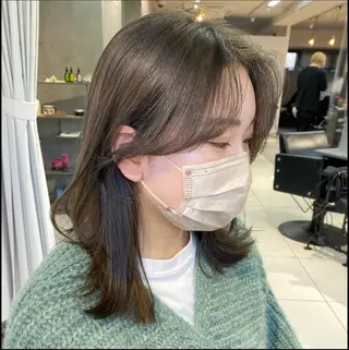 ミディアム 顔周りの垢抜けヘア 立山愛梨のヘアスタイル