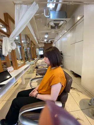 ミディアム 青山 光のヘアスタイル