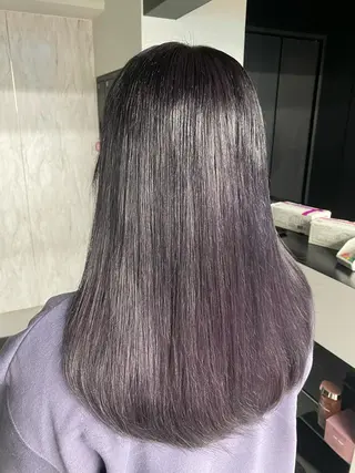カラー Lapis 莉穂のヘアスタイル
