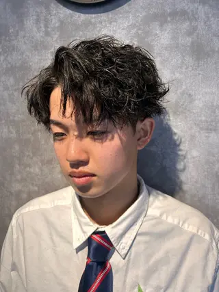 パーマ メンズ snatched【スナッチ】所属・上山 新のヘアスタイル