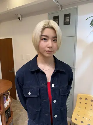 ショート レイヤーカット 縮毛矯正 高杉颯汰のヘアスタイル