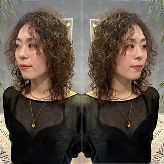 ミディアム 大人上品特化 レイヤー🇺🇸山村のヘアスタイル