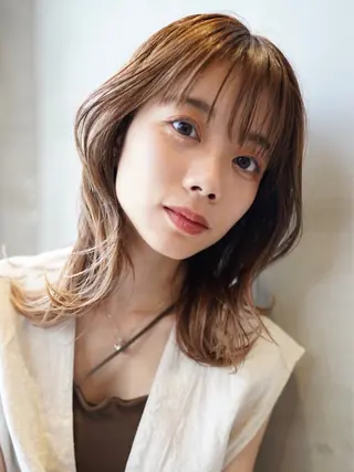 ロング カラー センターパート/ 暖色カラーayuのヘアスタイル