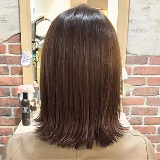 ミディアム カラー レイヤーカット/ 根本瑠実のヘアスタイル