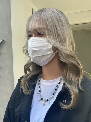 ロング カラー デザインカラー 🎀REINA🎀のヘアスタイル
